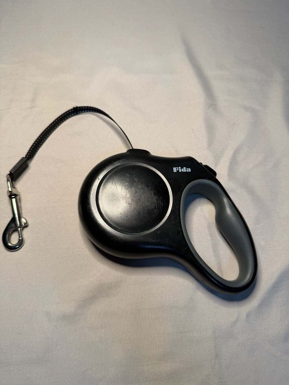 Fida Retractable Dog Leash, 16 ft Dog Walking Leash. Small Dogs up to 26 lbs